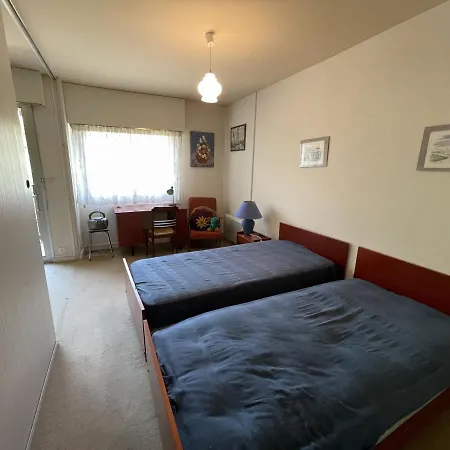 Apartment F3 A Deux Pas De La Plage Avec Balcon - - Fr-1-71-101 *